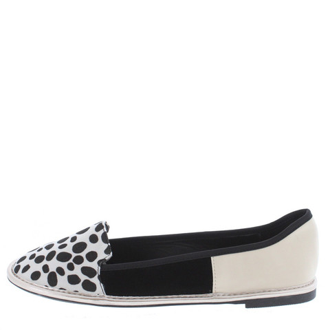 IMPULSIVE BLACK/WHITE FLAT
