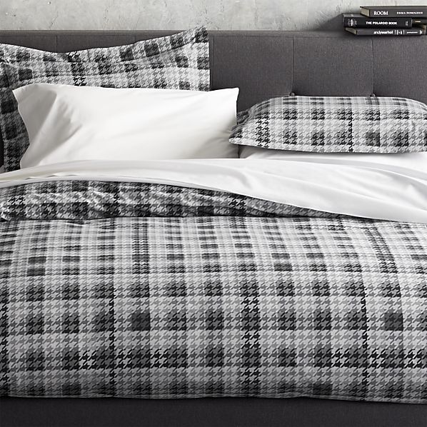 Linde Duvet Covers and Pill...