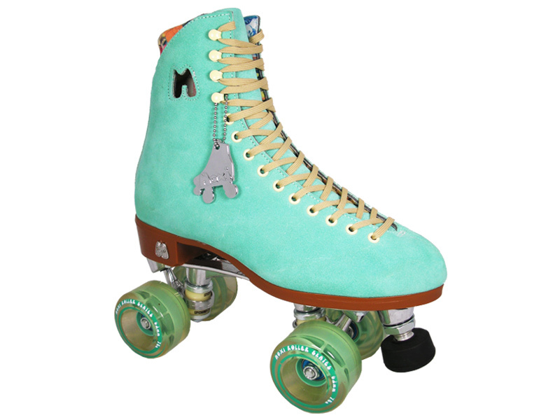 Sexy Moxi skates!
