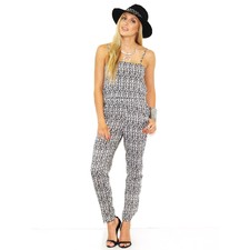 West Coast Wardrobe Hanging Around Jumper in Ivory/ Black