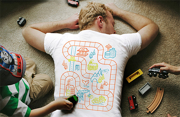 Playmat Back Massage T-shirt