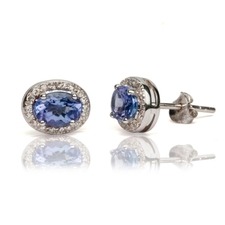 Top Tanzanite - Silver Earrings of 1.36 Carats in Oval Shape