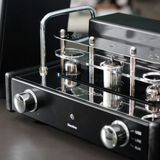V30 Hybrid Tube Amplifier