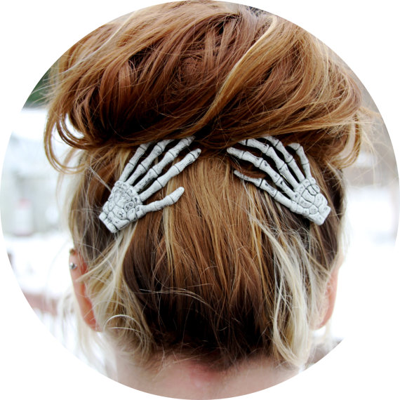 SALE - Skeleton Hand Hair C...