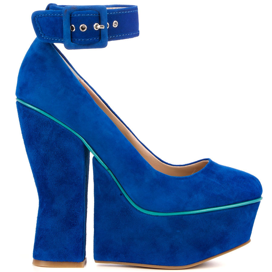 Cosette - Electric Blue mai...