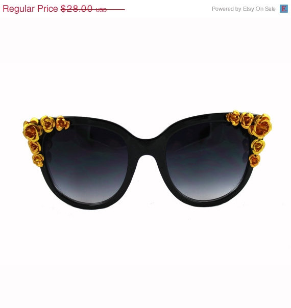 SALE Gold Floral Beaded Lar...