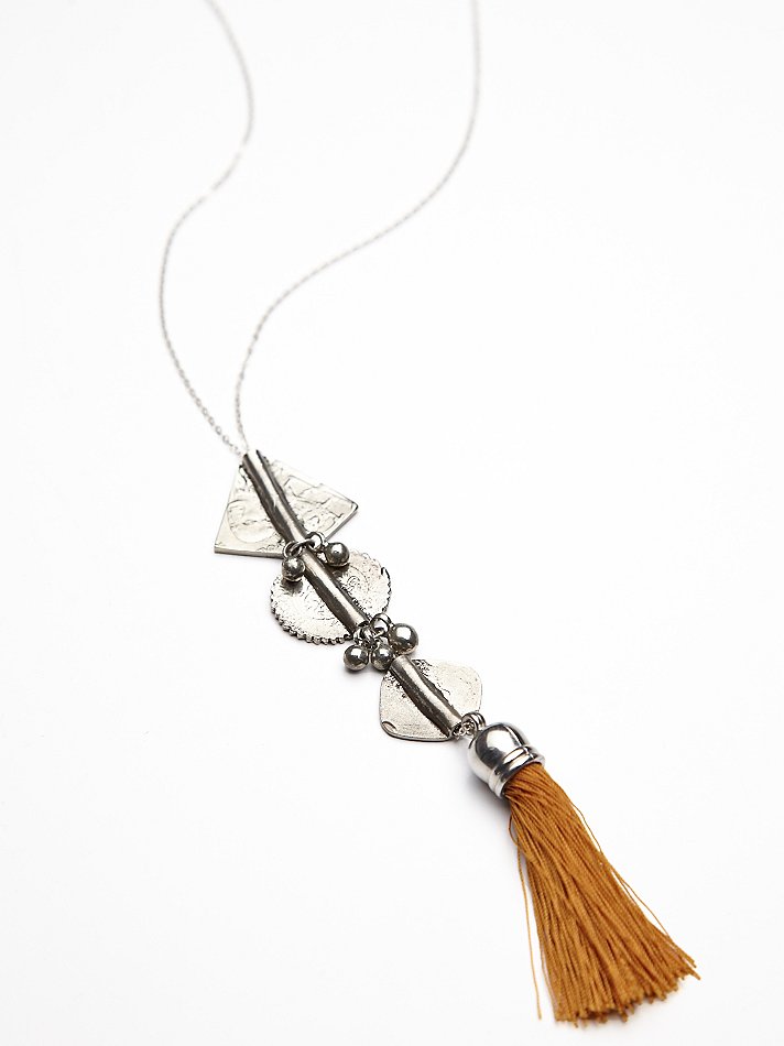 Banjara Pushkar Tassel Pend...