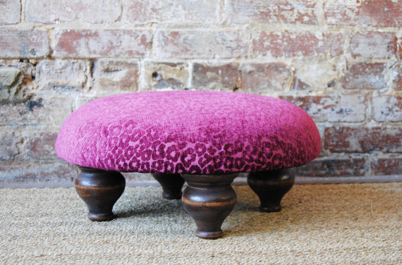 Fuschia Leopard Stool / Ott...