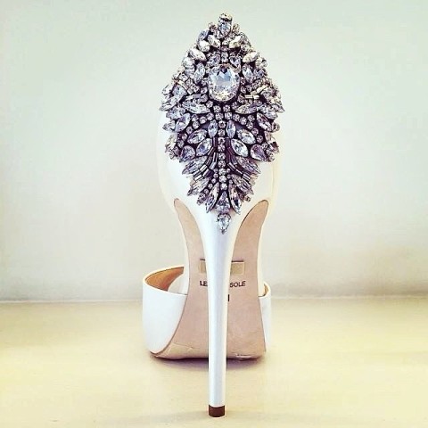 Badgley Mischka "Kindra" Em...