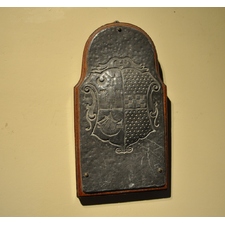 A 17TH CENTURY SCOTTISH LEAD COAT OF ARMS PLAQUE OF THE STUART CLAN. CIRCA 1680.