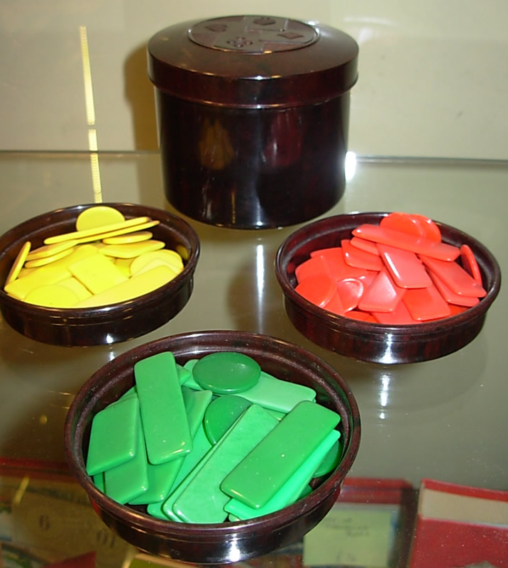 Vintage Bakelite Counters a...