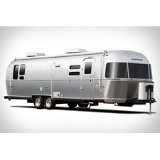 Airstream Land Yacht