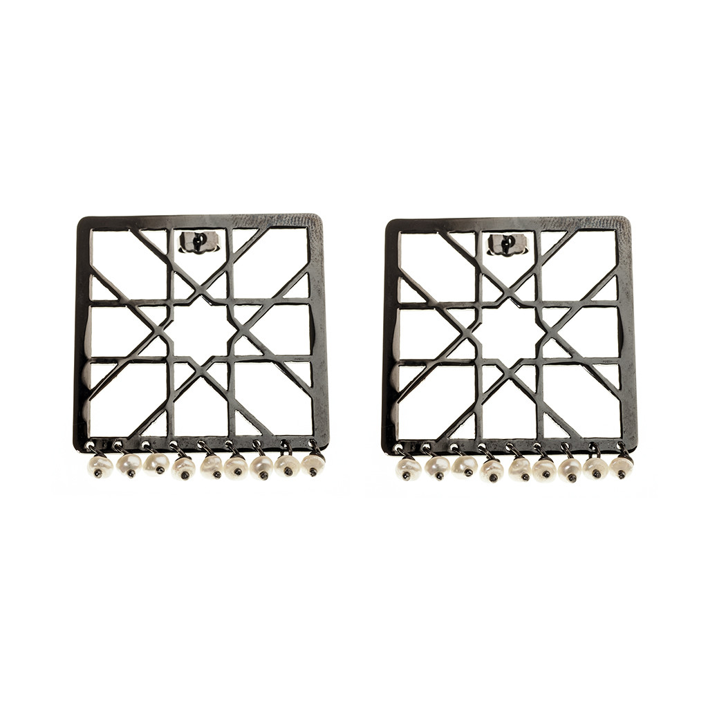 Alhambra square drop earrin...