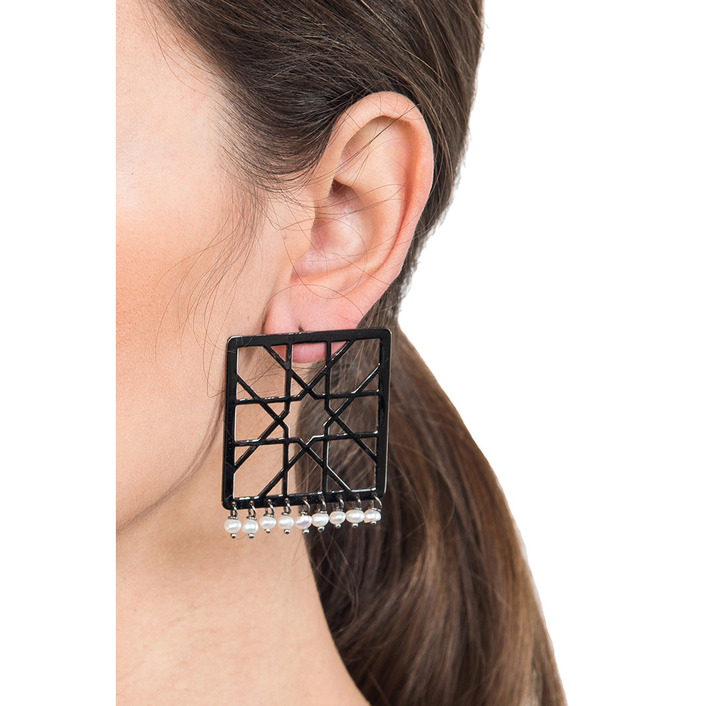 Alhambra square drop earrin...