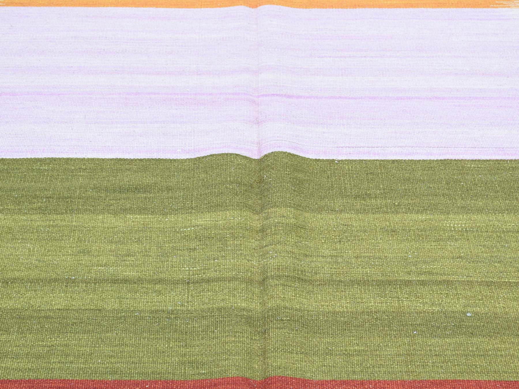 Buy 8'x10'1" Hand-Woven Daz...