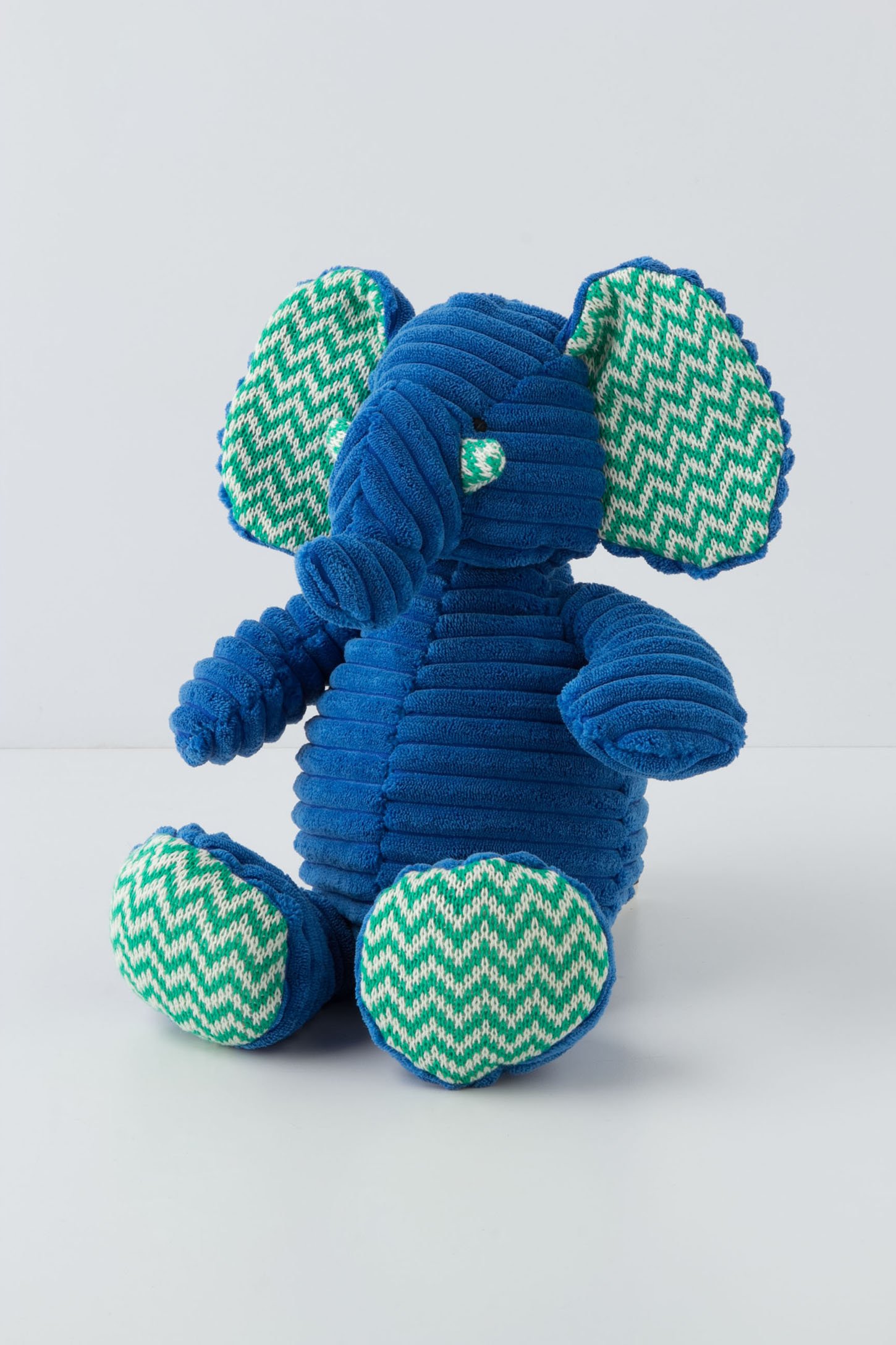 Cuddlesome Elephant 