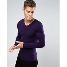  V Neck Sweater in Muscle Fit