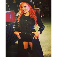 becky-lynch-coat-2