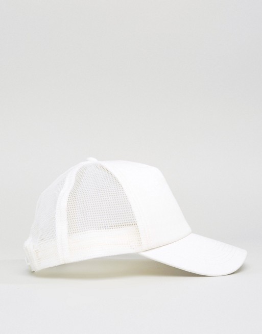 Trucker Cap in White