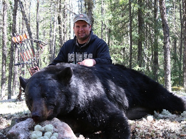 Bear hunting Canada, Bear h...