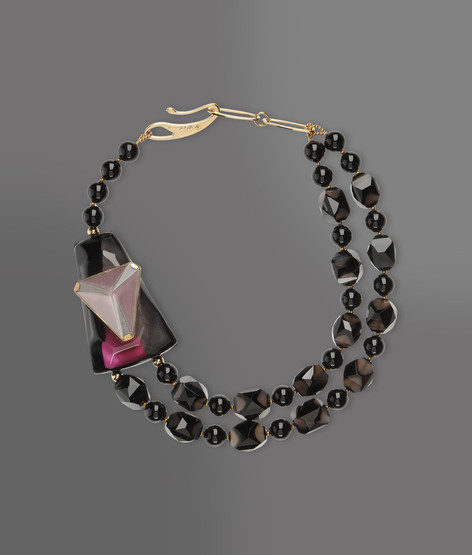 Two-strand choker with broach
