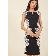 Lakeside Libations Sheath Dress in Noir
