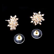 2017 New!!! Ladies Crystal Snow Flake  Stud Earrings