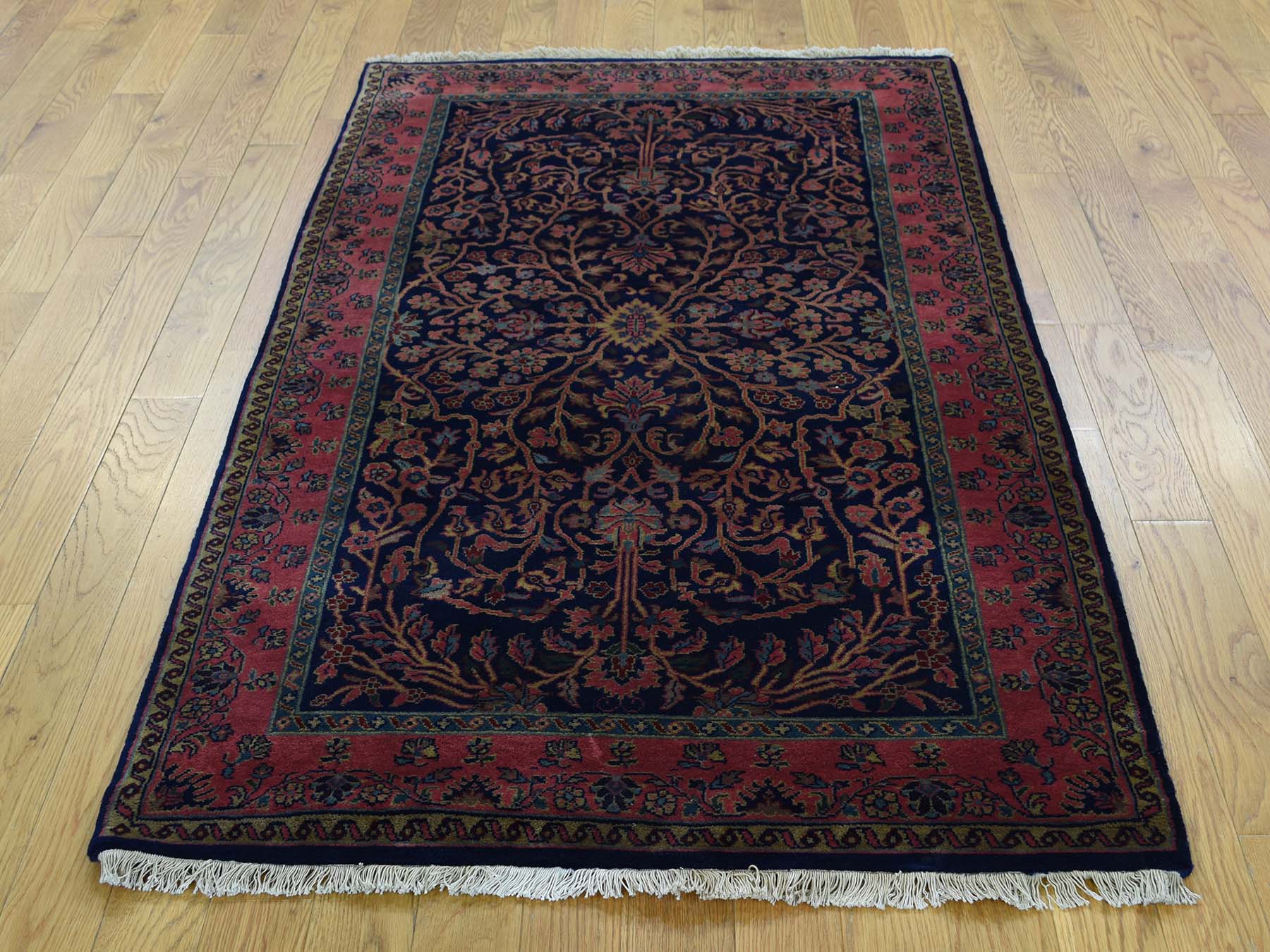 2'6"x4'3" Hand-Knotted Saro...