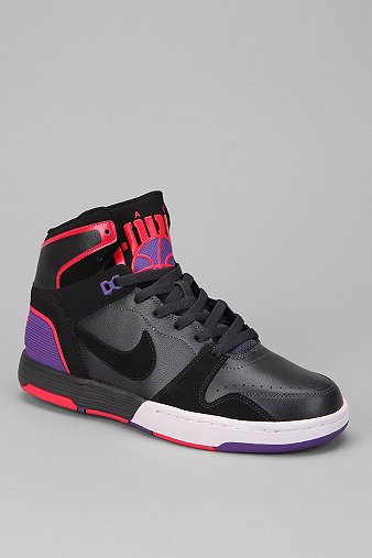 Nike Mach Force Mid Sneaker   