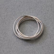 sterling silver interlocking circles ring five circles