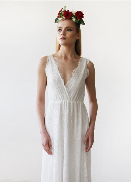 Sleeveless Ivory Lace Weddi...