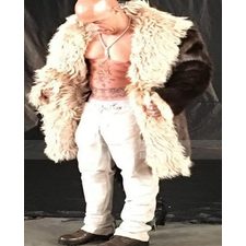 xxx-the-return-of-xander-cage-vin-diesel-fur-coat-5