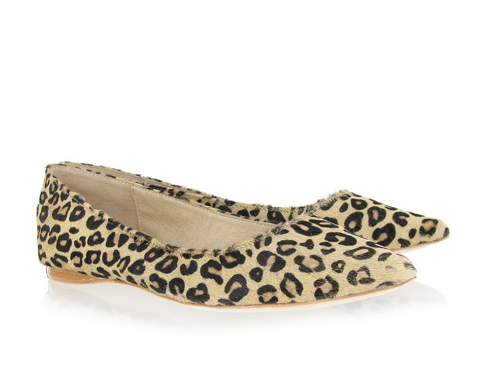 Shop This Luxurious & Comfo...