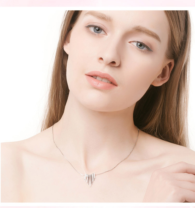 Silver jewelry urban reflec...