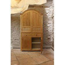  19th century Scandinavian Pine Cupboard