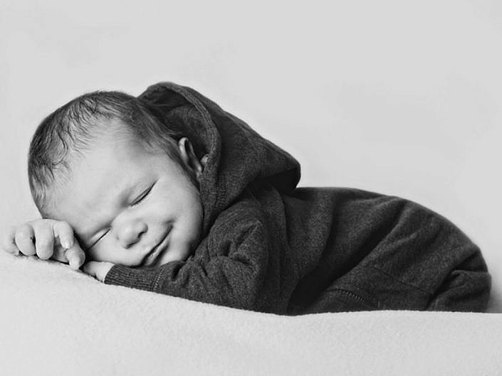 best newborn photographer L...